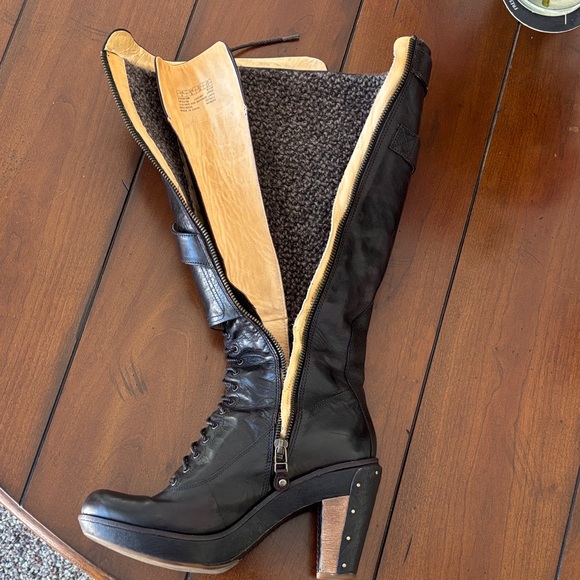 Timberland Chocolate Heeled Boots with Straps - Picture 4 of 9